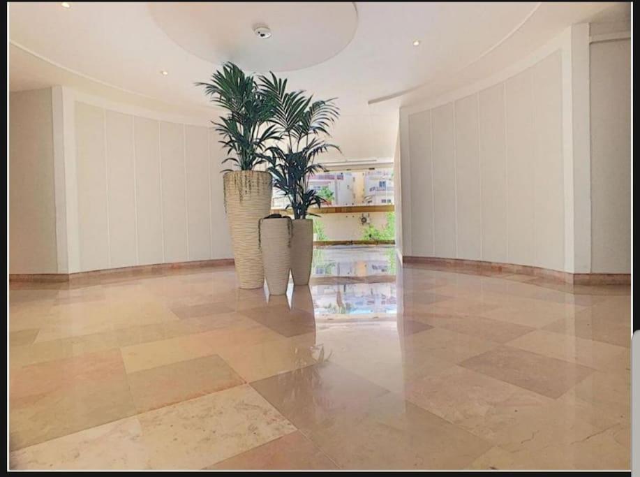 Lumineux, Ensoleillee, Proche Plage ,Coeur De Centre Ville, Chaleureux, 昂蒂布 外观 照片