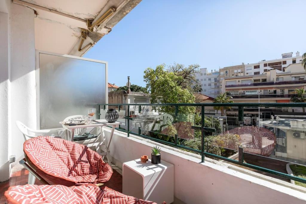 Lumineux, Ensoleillee, Proche Plage ,Coeur De Centre Ville, Chaleureux, 昂蒂布 外观 照片